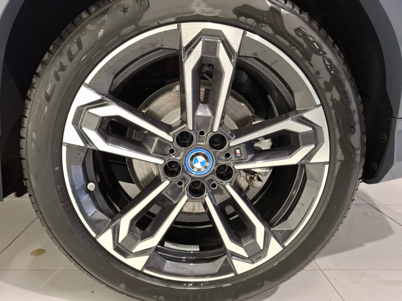 Bmw iX iX2 eDrive20 204ch BVA M Sport 5p 2025 - photo n°8 Bmw iX iX2 eDrive20 204ch BVA M Sport 5p  occasion à Carcassonne - photo n°8