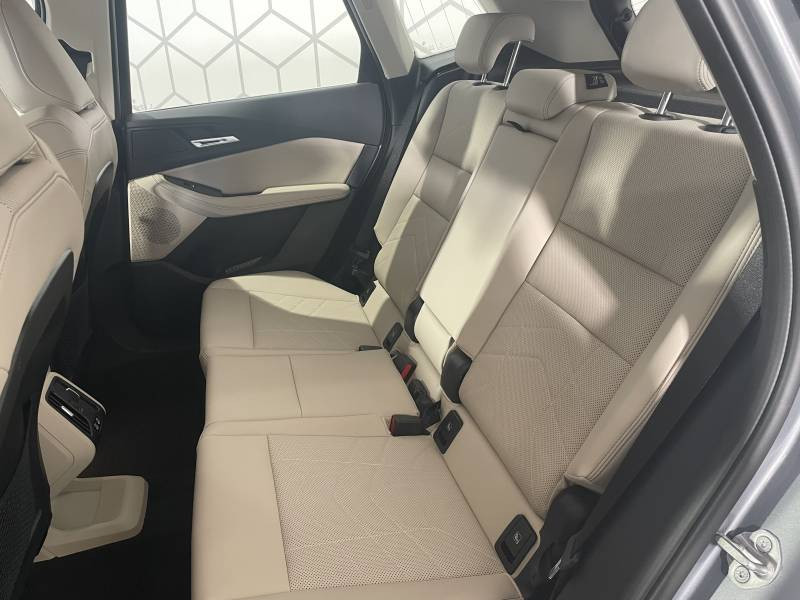 Bmw Serie 2 Active Tourer 220i 170 ch DKG7 Luxury 2024 - photo n°9 Bmw Serie 2 Active Tourer 220i 170 ch DKG7 Luxury  occasion à Tarbes - photo n°9