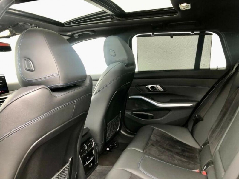 Bmw Serie 3 Touring d xDrive SAG M Sport AHK/PANO/CAM/ACC/LED+ 2023 - photo n°9 Bmw Serie 3 Touring d xDrive SAG M Sport AHK/PANO/CAM/ACC/LED+  occasion à L'Union - photo n°9