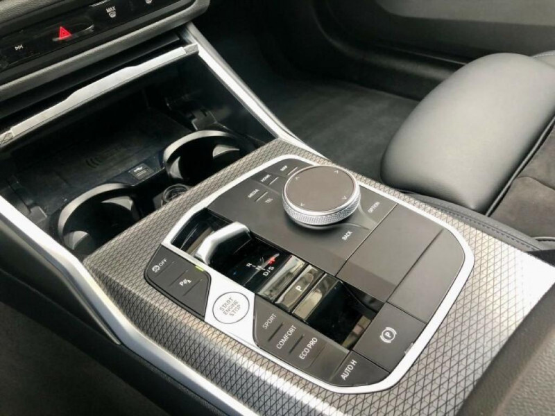 Bmw Serie 3 Touring d xDrive SAG M Sport AHK/PANO/CAM/ACC/LED+ 2023 - photo n°11 Bmw Serie 3 Touring d xDrive SAG M Sport AHK/PANO/CAM/ACC/LED+  occasion à L'Union - photo n°11