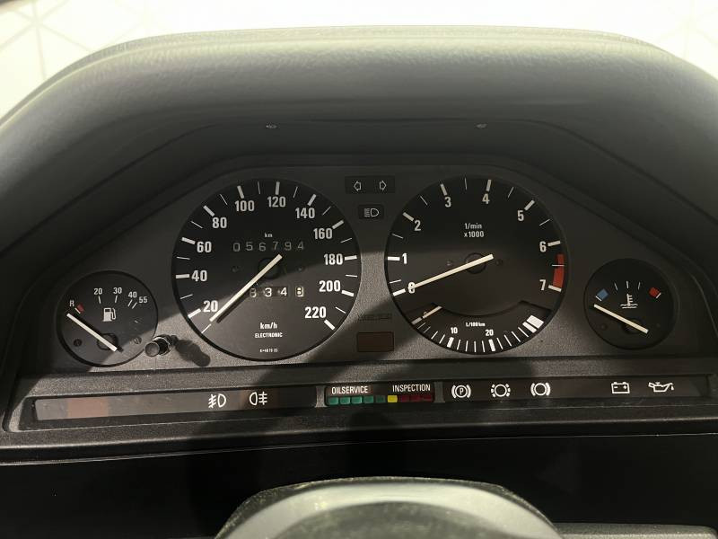 Bmw Serie 3 323i 1984 - photo n°19 Bmw Serie 3 323i  occasion à Carcassonne - photo n°19