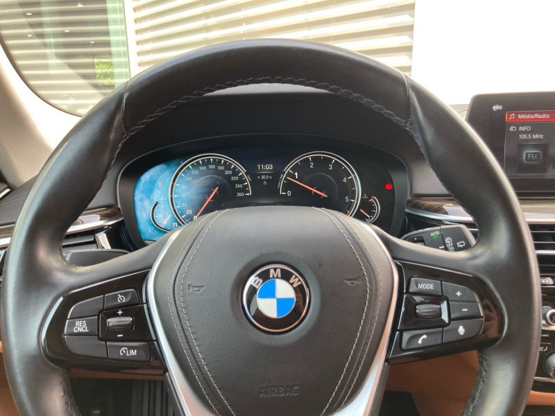 Bmw Serie 5 530dA xDrive 265ch Luxury  occasion à Le Mans - photo n°4