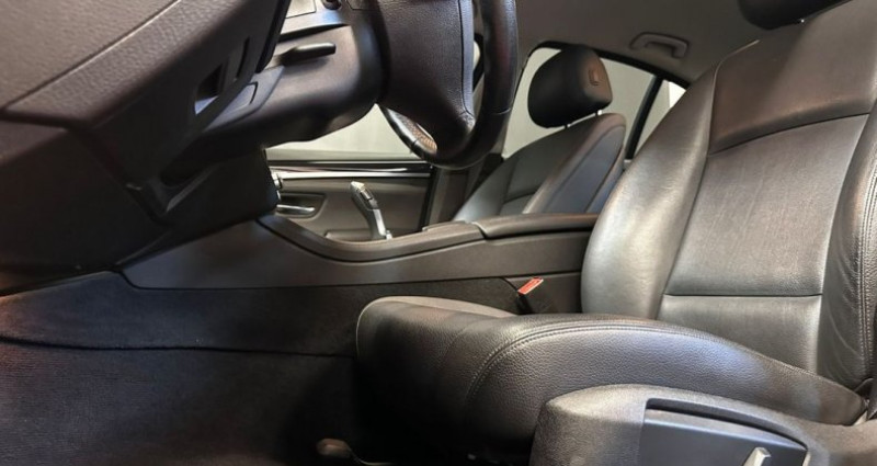Bmw Serie 5 F10 LCI 520d xDrive 190 ch Luxury A TROISIÈME MAIN RÉVISION  2016 - photo n°4 Bmw Serie 5 F10 LCI 520d xDrive 190 ch Luxury A TROISIÈME MAIN RÉVISION   occasion à Lesménils - photo n°4