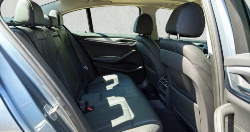 Bmw Serie 5 i xDrive 340 Ch 1ERE MAIN CUIR LED NAVIGATION TOIT OUVRANT G 2017 - photo n°5 Bmw Serie 5 i xDrive 340 Ch 1ERE MAIN CUIR LED NAVIGATION TOIT OUVRANT G  occasion à Saint-Diéry - photo n°5