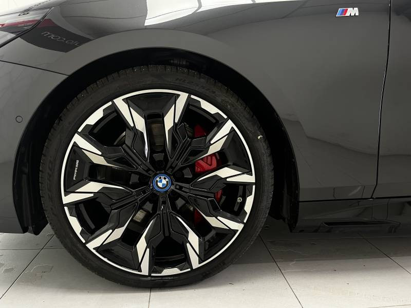 Bmw Serie 5 i5 M60 xDrive 601 ch 2025 - photo n°8 Bmw Serie 5 i5 M60 xDrive 601 ch  occasion à Carcassonne - photo n°8