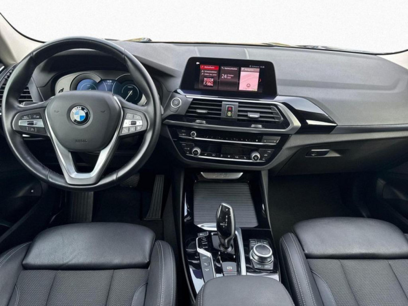 Bmw X3 xDrive 30e LivePl,LED,Pano,AHK,Kamera,Alu18 2021 - photo n°12 Bmw X3 xDrive 30e LivePl,LED,Pano,AHK,Kamera,Alu18  occasion à L'Union - photo n°12