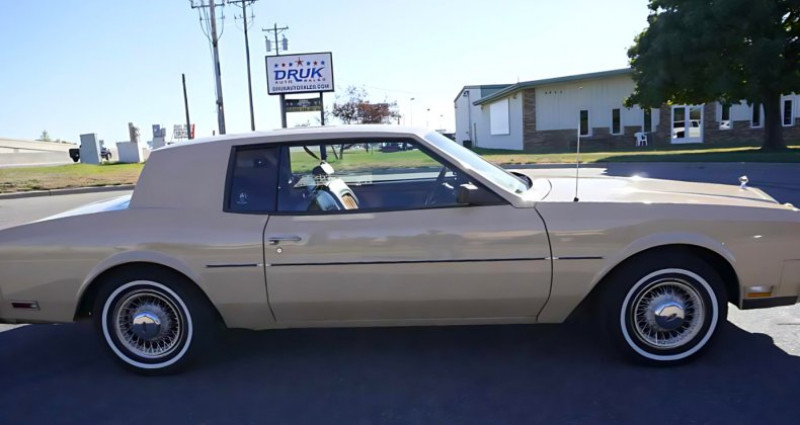 Buick Riviera XX Anniversary Edition 1983 - photo n°2 Buick Riviera XX Anniversary Edition  occasion à LYON - photo n°2