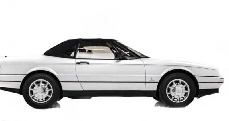 Cadillac ALLANTE  1992 - photo n°4 Cadillac ALLANTE   occasion à LYON - photo n°4