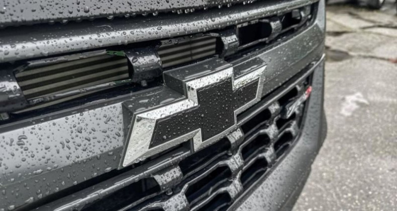 Chevrolet Colorado zr2 tout compris hors homologation 4500e  occasion  Paris - photo n3