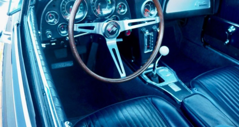 Chevrolet Corvette Stingray coup� V8 327Ci BVM  occasion � LES SABLES D OLONNE - photo n�6