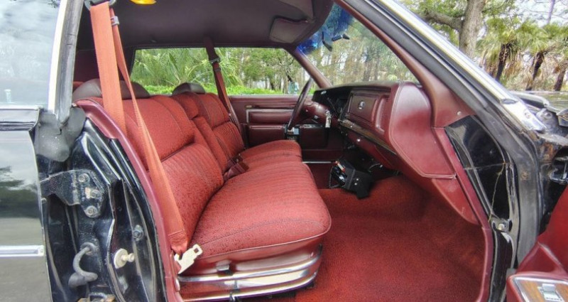 Chrysler New Yorker  1975 - photo n°7 Chrysler New Yorker   occasion à LYON - photo n°7