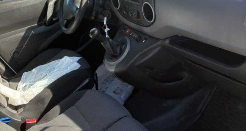 Citroen Berlingo 2016 61000 kil 2 places essence 100cv 48000 2016 - photo n°4 Citroen Berlingo 2016 61000 kil 2 places essence 100cv 48000  occasion à monistrol sur loire - photo n°4