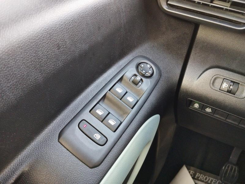 Citroen Berlingo M BlueHDi 130ch S&S Feel Pack 2021 - photo n°18 Citroen Berlingo M BlueHDi 130ch S&S Feel Pack  occasion à Le Havre - photo n°18