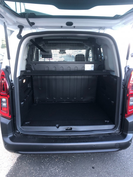 Citroen Berlingo TAILLE M - 1.5 BLUEHDI 130CH S&S MAX EAT8 5 PLACES 2025 - photo n°18 Citroen Berlingo TAILLE M - 1.5 BLUEHDI 130CH S&S MAX EAT8 5 PLACES  occasion à Labège - photo n°18