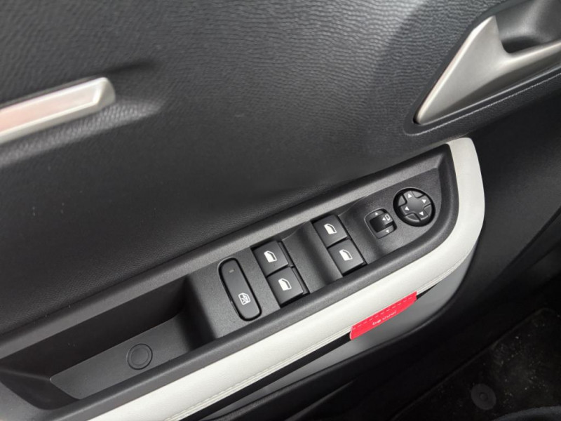 Citroen C3 Aircross 1.2i Hybride 145ch e-DCS6 7 places Max 2025 - photo n°16 Citroen C3 Aircross 1.2i Hybride 145ch e-DCS6 7 places Max  occasion à Lormont - photo n°16