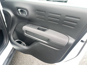 Citroen C3 Aircross C3 Aircross PureTech 130 S&S EAT6 Shine 5p  occasion � Lescure-d'Albigeois - photo n�18