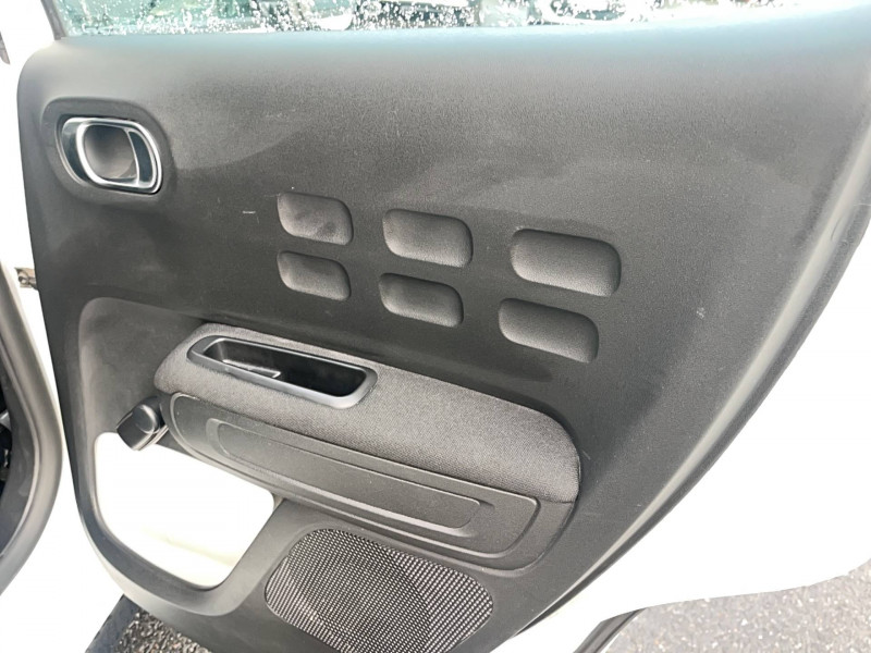 Citroen C3 C3 PureTech 110 S&S EAT6 Shine Business 5p 2022 - photo n°20 Citroen C3 C3 PureTech 110 S&S EAT6 Shine Business 5p  occasion à Lescure-d'Albigeois - photo n°20