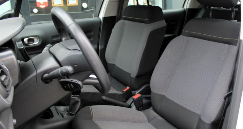 Citroen C3 III PureTech 82 ch GRAPHIC DISTRIBUTION NEUVE 2018 - photo n°6 Citroen C3 III PureTech 82 ch GRAPHIC DISTRIBUTION NEUVE  occasion à BELBEUF - photo n°6