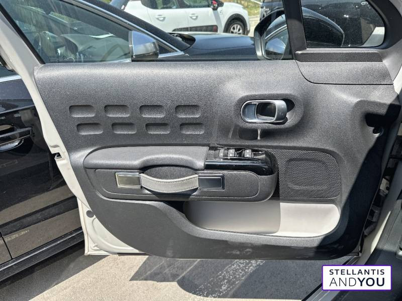Citroen C3 PureTech 110 S&S BVM6 Shine Pack  occasion  VELIZY - photo n8