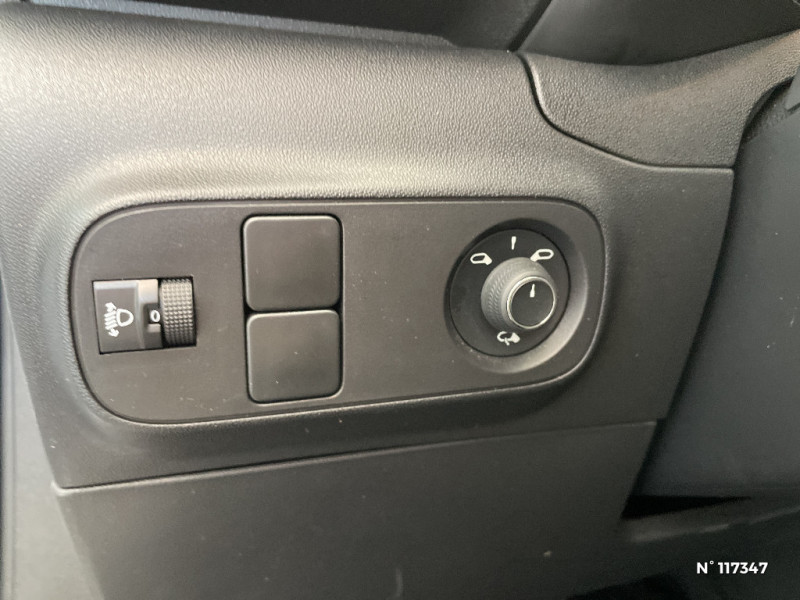 Citroen C3 PURETECH 83 S&S BVM5 SHINE 2022 - photo n°14 Citroen C3 PURETECH 83 S&S BVM5 SHINE  occasion à Mareuil-lès-Meaux - photo n°14