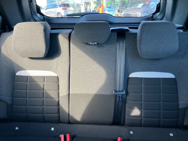 Citroen C3 TURBO 100 BV6 PLUS 2025 - photo n°16 Citroen C3 TURBO 100 BV6 PLUS  occasion à Lescure-d'Albigeois - photo n°16