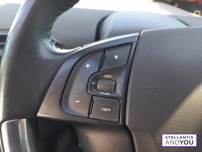 Citroen C4 Picasso 5 Places Grand Picasso PureTech 130 S&S Feel  occasion à TOURS - photo n°8