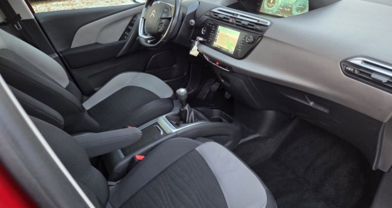 Citroen C4 Picasso 5 Places Picasso/Spacetourer Intensive 1.6 B-HDi 120 2016 - photo n°5 Citroen C4 Picasso 5 Places Picasso/Spacetourer Intensive 1.6 B-HDi 120  occasion à Les Pennes-Mirabeau - photo n°5