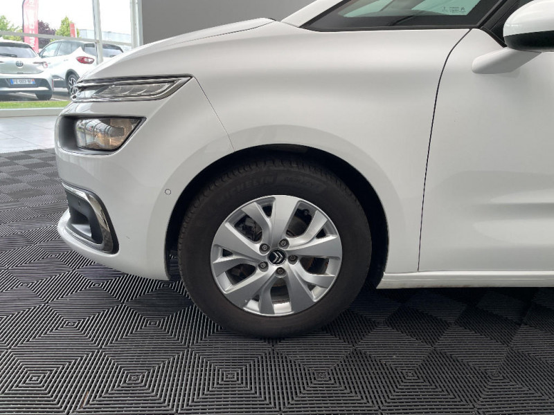 Citroen C4 Picasso 5 Places PURETECH 130 S&S FEEL 2017 - photo n°20 Citroen C4 Picasso 5 Places PURETECH 130 S&S FEEL  occasion à Mareuil-lès-Meaux - photo n°20