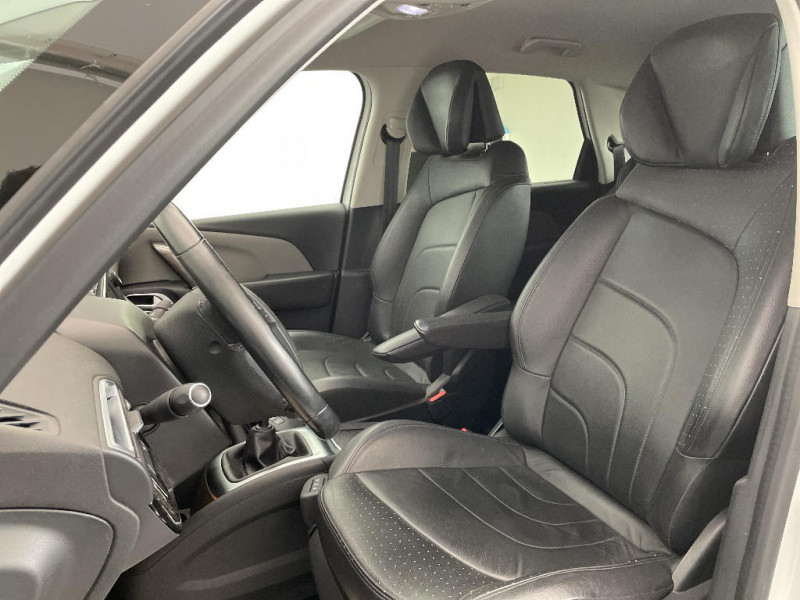 Citroen C4 Picasso 5 Places PURETECH 130 S&S FEEL 2017 - photo n°15 Citroen C4 Picasso 5 Places PURETECH 130 S&S FEEL  occasion à Mareuil-lès-Meaux - photo n°15