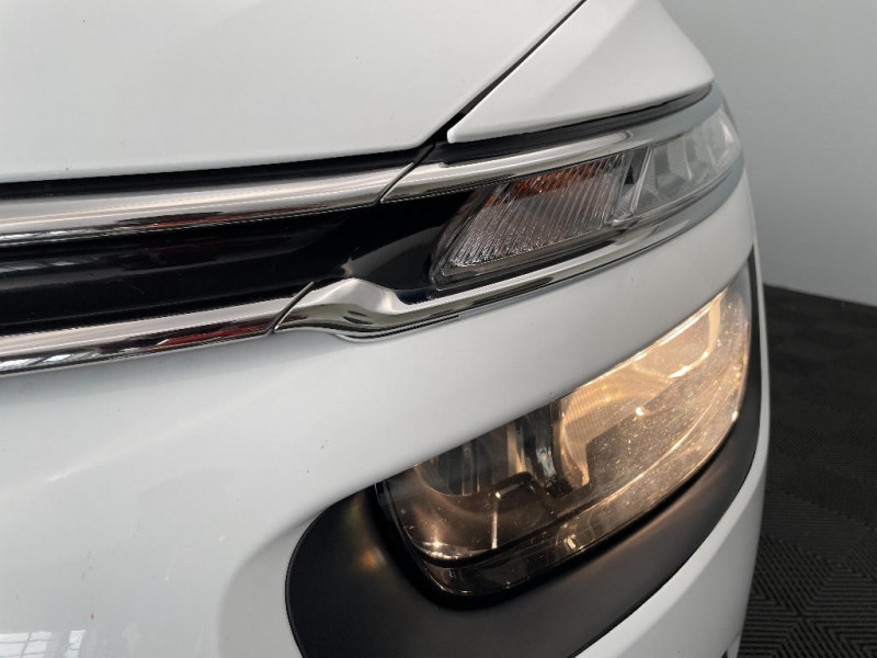 Citroen C4 Picasso 5 Places PURETECH 130 S&S FEEL 2017 - photo n°19 Citroen C4 Picasso 5 Places PURETECH 130 S&S FEEL  occasion à Mareuil-lès-Meaux - photo n°19