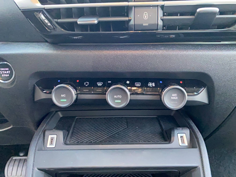 Citroen C4 X C4 X PureTech 130 S&S EAT8 Plus 4p 2024 - photo n°17 Citroen C4 X C4 X PureTech 130 S&S EAT8 Plus 4p  occasion à Mont-de-Marsan - photo n°17