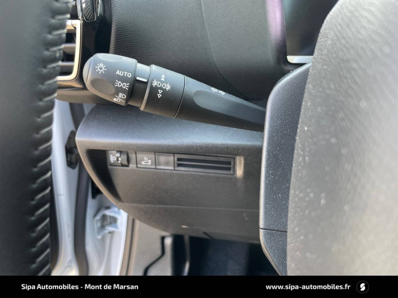 Citroen C4 X C4 X PureTech 130 S&S EAT8 Plus 4p 2024 - photo n°16 Citroen C4 X C4 X PureTech 130 S&S EAT8 Plus 4p  occasion à Mont-de-Marsan - photo n°16