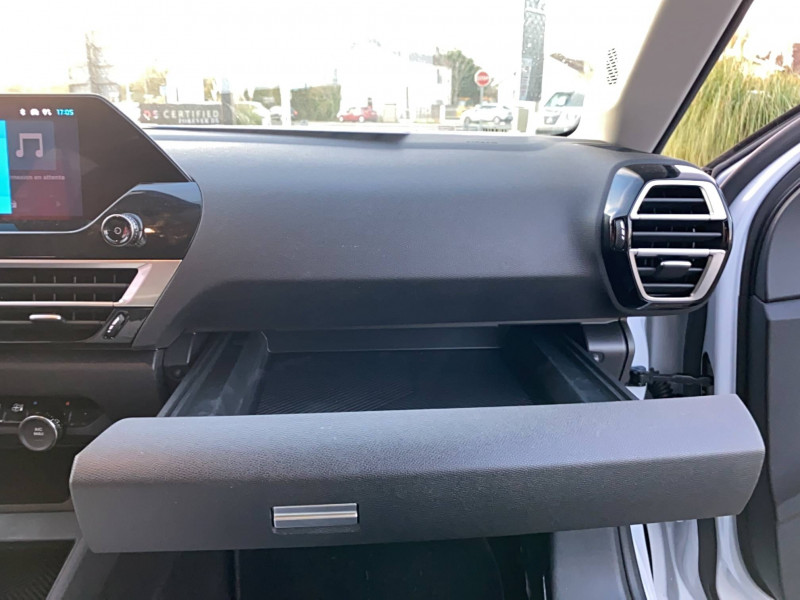 Citroen C4 X C4 X PureTech 130 S&S EAT8 Plus 4p 2024 - photo n°20 Citroen C4 X C4 X PureTech 130 S&S EAT8 Plus 4p  occasion à Mont-de-Marsan - photo n°20