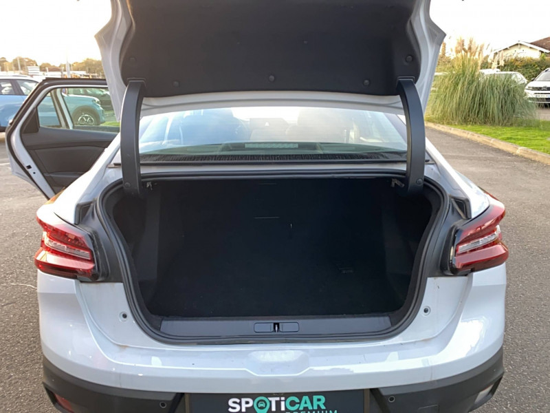 Citroen C4 X C4 X PureTech 130 S&S EAT8 Plus 4p 2024 - photo n°14 Citroen C4 X C4 X PureTech 130 S&S EAT8 Plus 4p  occasion à Mont-de-Marsan - photo n°14