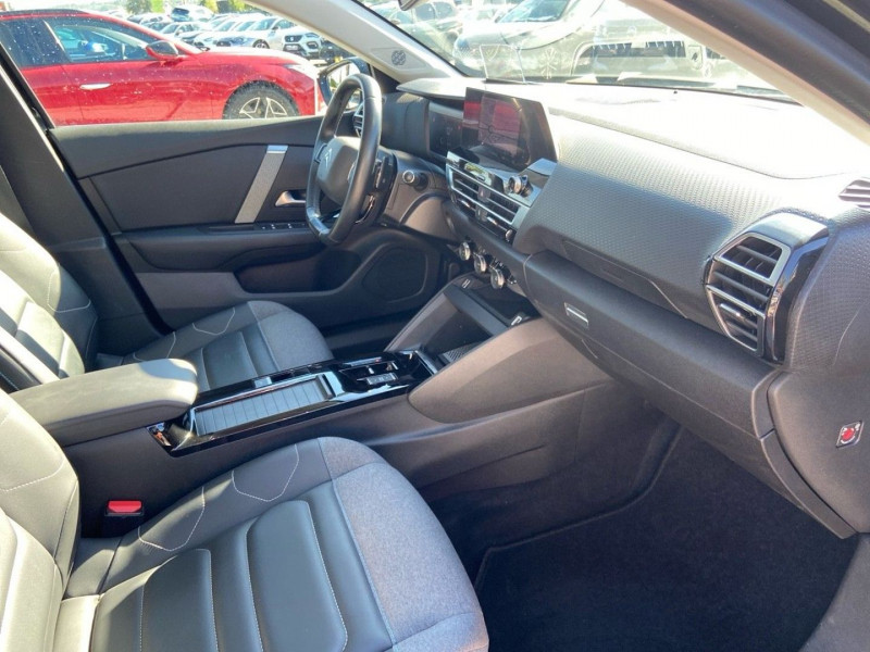 Citroen C4 1.2 PURETECH 130 EAT8 SHINE 1 ère main 2023 - photo n°20 Citroen C4 1.2 PURETECH 130 EAT8 SHINE 1 ère main  occasion à Lescure-d'Albigeois - photo n°20