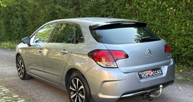 Citroen C4 1.6 HDI 120CH FEEL * 120.000KM * 2017 * GPS * GARANTIE 2017 - photo n°4 Citroen C4 1.6 HDI 120CH FEEL * 120.000KM * 2017 * GPS * GARANTIE  occasion à La Chapelle D'Armentiéres - photo n°4