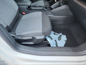 Citroen C4 C4 SOCIETE BLUEHDI 130 S&S EAT8 FEEL NAV BUSINESS R 5p  occasion  Lescure-d'Albigeois - photo n17