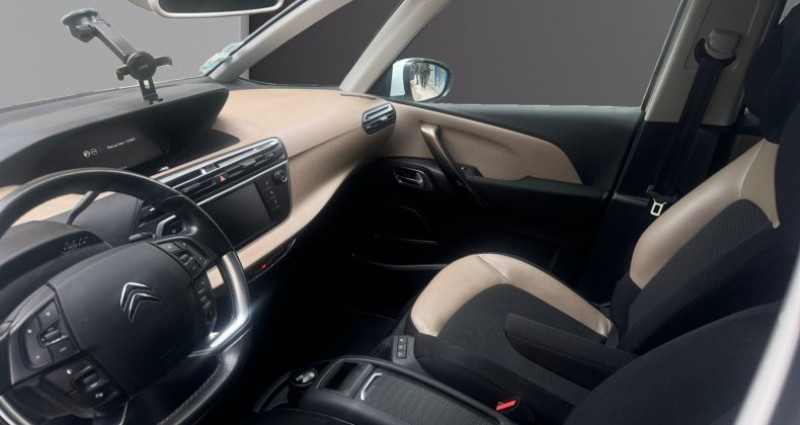 Citroen C4 e.HDi 115 Exclusive 7PLACES 2014 - photo n°7 Citroen C4 e.HDi 115 Exclusive 7PLACES  occasion à PARIS - photo n°7