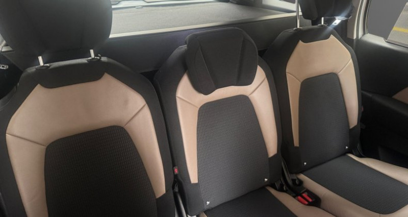 Citroen C4 e.HDi 115 Exclusive 7PLACES 2014 - photo n°4 Citroen C4 e.HDi 115 Exclusive 7PLACES  occasion à PARIS - photo n°4