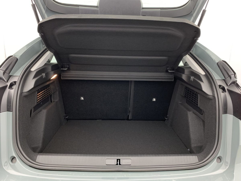 Citroen C4 Hybride 136 e-DCS6 Plus 2025 - photo n°9 Citroen C4 Hybride 136 e-DCS6 Plus  occasion à SAINT-GREGOIRE - photo n°9