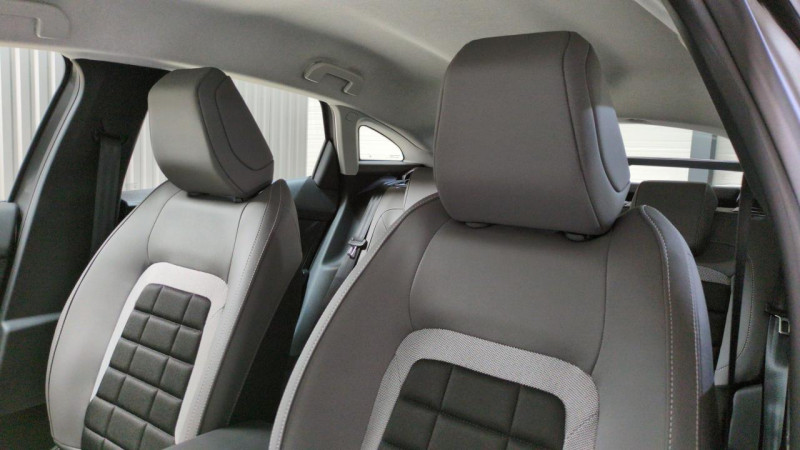 Citroen C4 Hybride 145 e-dcs6 business 2025 - photo n°11 Citroen C4 Hybride 145 e-dcs6 business  occasion à Ganges - photo n°11