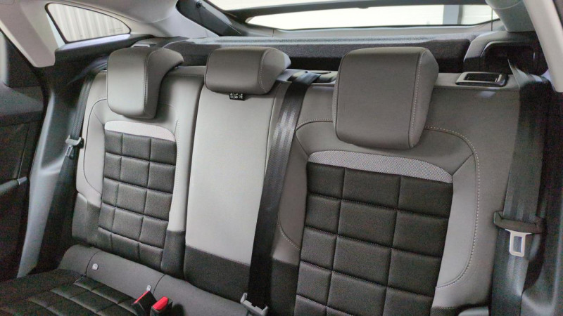Citroen C4 Hybride 145 e-dcs6 business 2025 - photo n°7 Citroen C4 Hybride 145 e-dcs6 business  occasion à Ganges - photo n°7