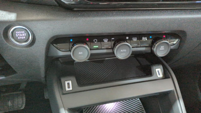 Citroen C4 Hybride 145 e-dcs6 business 2025 - photo n°15 Citroen C4 Hybride 145 e-dcs6 business  occasion à Ganges - photo n°15