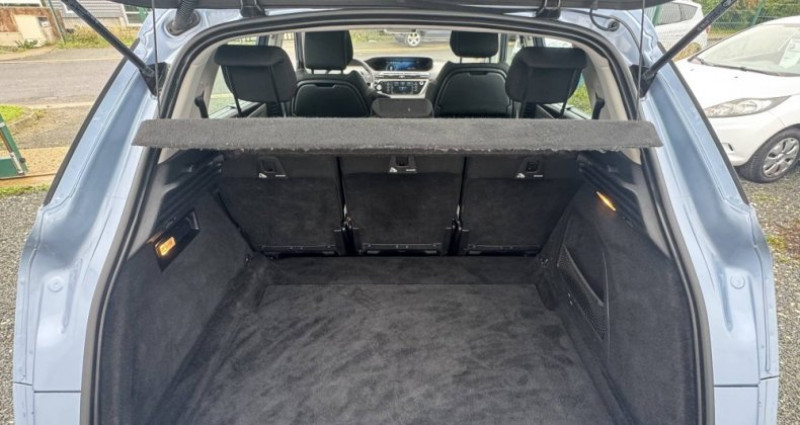 Citroen C4 II 1.6 e-HDi 115 FAP Attraction 5cv 2014 - photo n°6 Citroen C4 II 1.6 e-HDi 115 FAP Attraction 5cv  occasion à Saint-Médard-d'Aunis - photo n°6