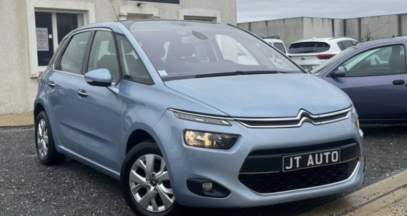 Citroen C4 II 1.6 e-HDi 115 FAP Attraction 5cv 2014 - photo n°2 Citroen C4 II 1.6 e-HDi 115 FAP Attraction 5cv  occasion à Saint-Médard-d'Aunis - photo n°2