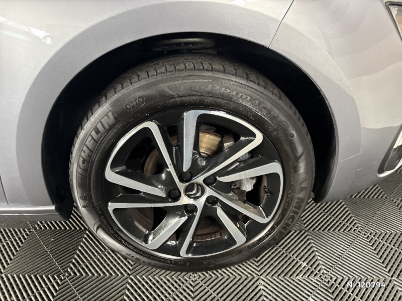 Citroen C4 PURETECH 130 S&S EAT8 ORIGINS 2020 - photo n°8 Citroen C4 PURETECH 130 S&S EAT8 ORIGINS  occasion à Le Perreux-sur-Marne - photo n°8