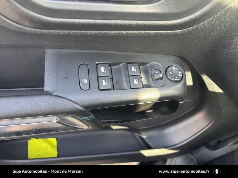 Citroen C5 Aircross C5 Aircross Hybride Rechargeable 180 e-EAT8 Plus 5p 2023 - photo n°15 Citroen C5 Aircross C5 Aircross Hybride Rechargeable 180 e-EAT8 Plus 5p  occasion à Mont-de-Marsan - photo n°15