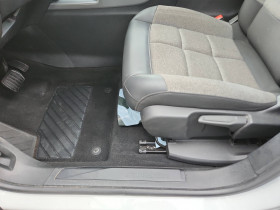 Citroen C5 Aircross C5 Aircross Hybride Rechargeable 225 S&S e-EAT8 C-Series 5p  occasion  Lescure-d'Albigeois - photo n13