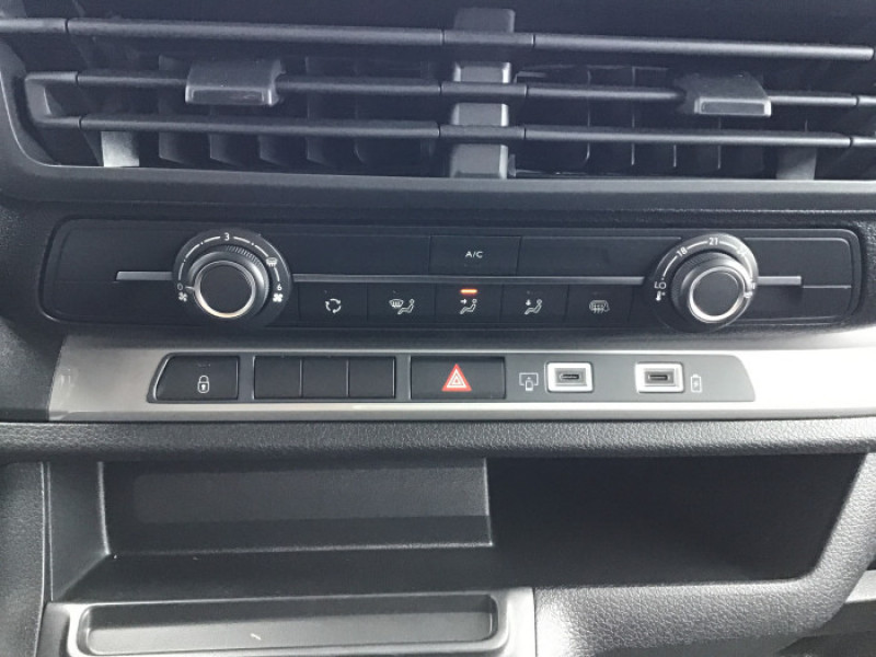 Citroen Jumpy CAB XL BLUEHDI 180 S&S EAT8 2025 - photo n°16 Citroen Jumpy CAB XL BLUEHDI 180 S&S EAT8  occasion à Ganges - photo n°16