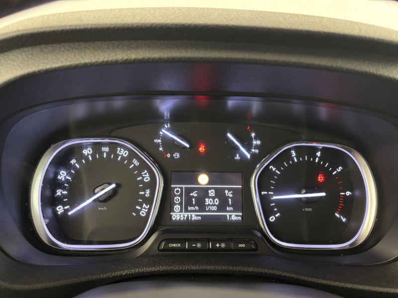 Citroen SpaceTourer M BlueHDi 120 S&S BVM6 Feel 5p 2021 - photo n°16 Citroen SpaceTourer M BlueHDi 120 S&S BVM6 Feel 5p  occasion à SAINT-GREGOIRE - photo n°16